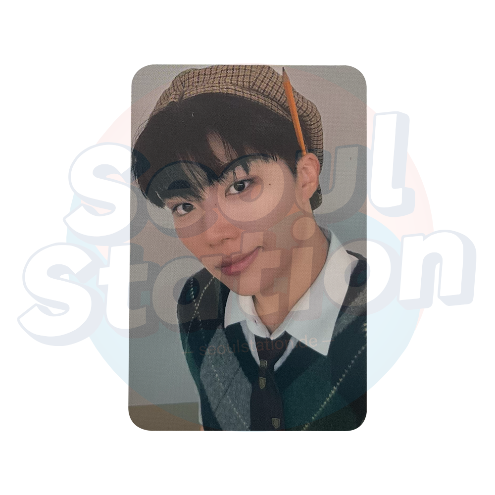 ZEROBASEONE - 2026 Season's Greetings '(0_1) WORLD' - YES24 Photocard Gunwook
