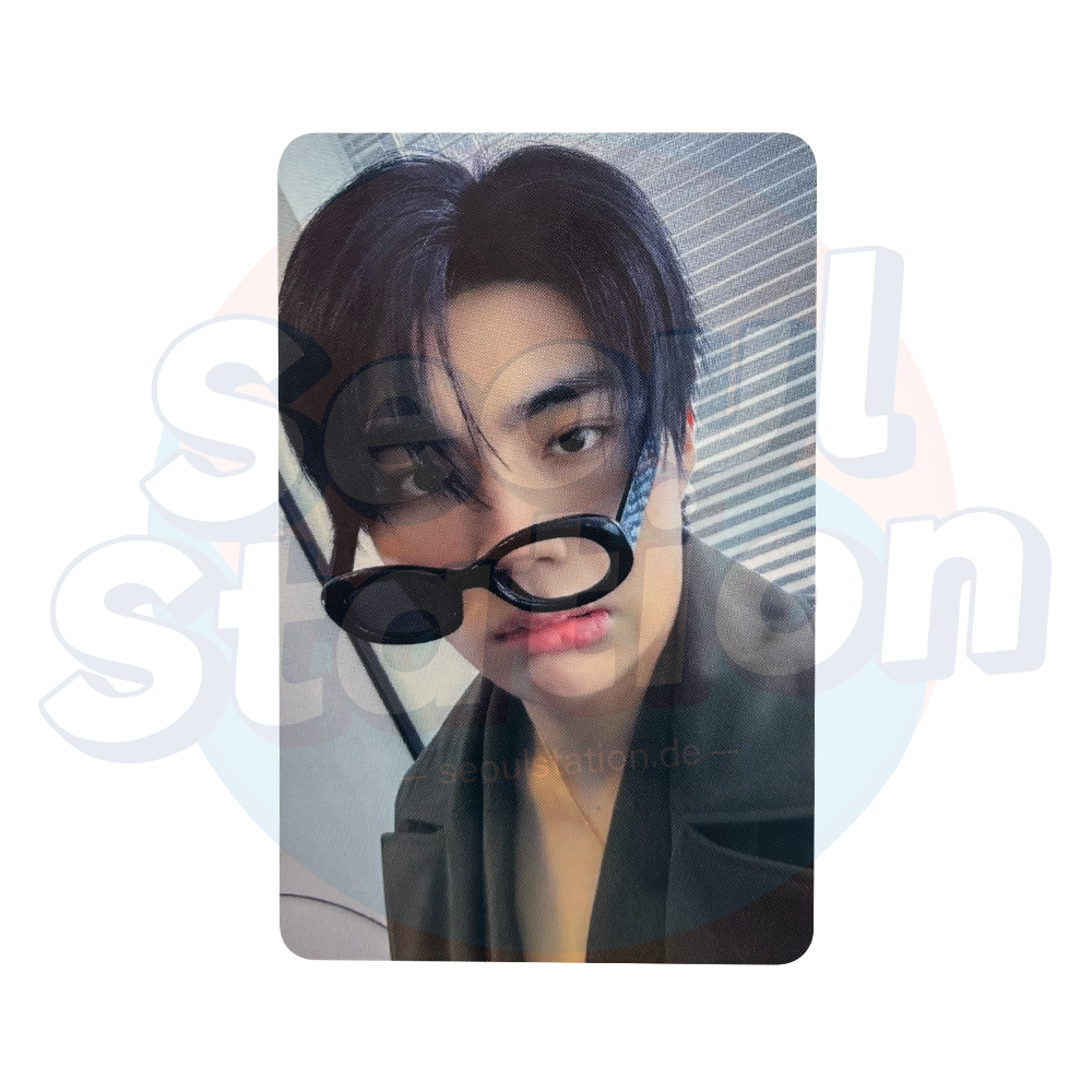 ZEROBASEONE - 6th Mini Album 'ASCEND' - APPLE MUSIC Photocard (Black Back) Gunwook