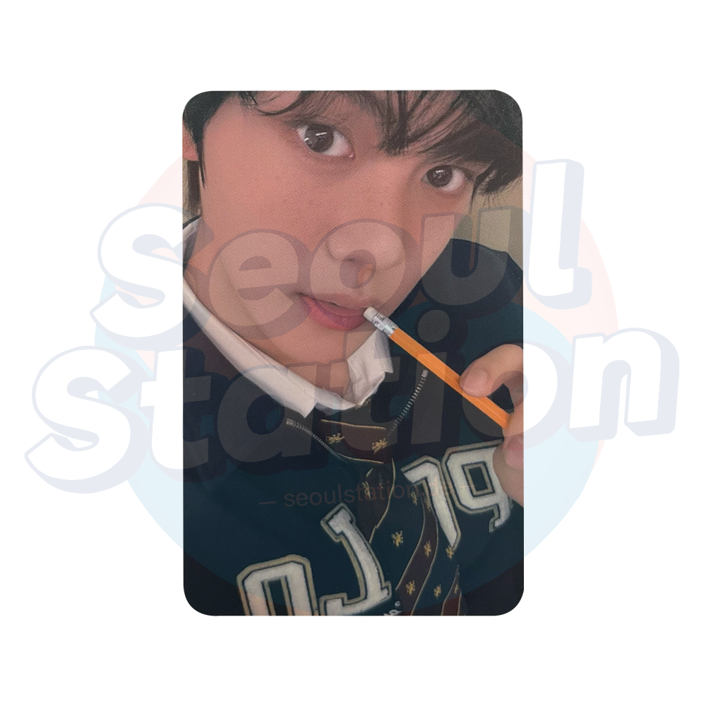 ZEROBASEONE - 2026 Season's Greetings '(0_1) WORLD' - YES24 Photocard Gyuvin