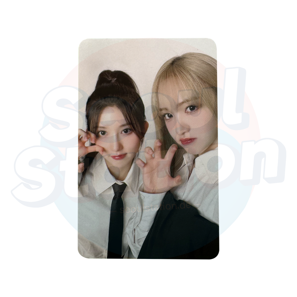 IVE - THE 1ST WORLD TOUR "SHOW WHAT I HAVE" - Official MD Random UNIT Photo Card  Gaeul & liz