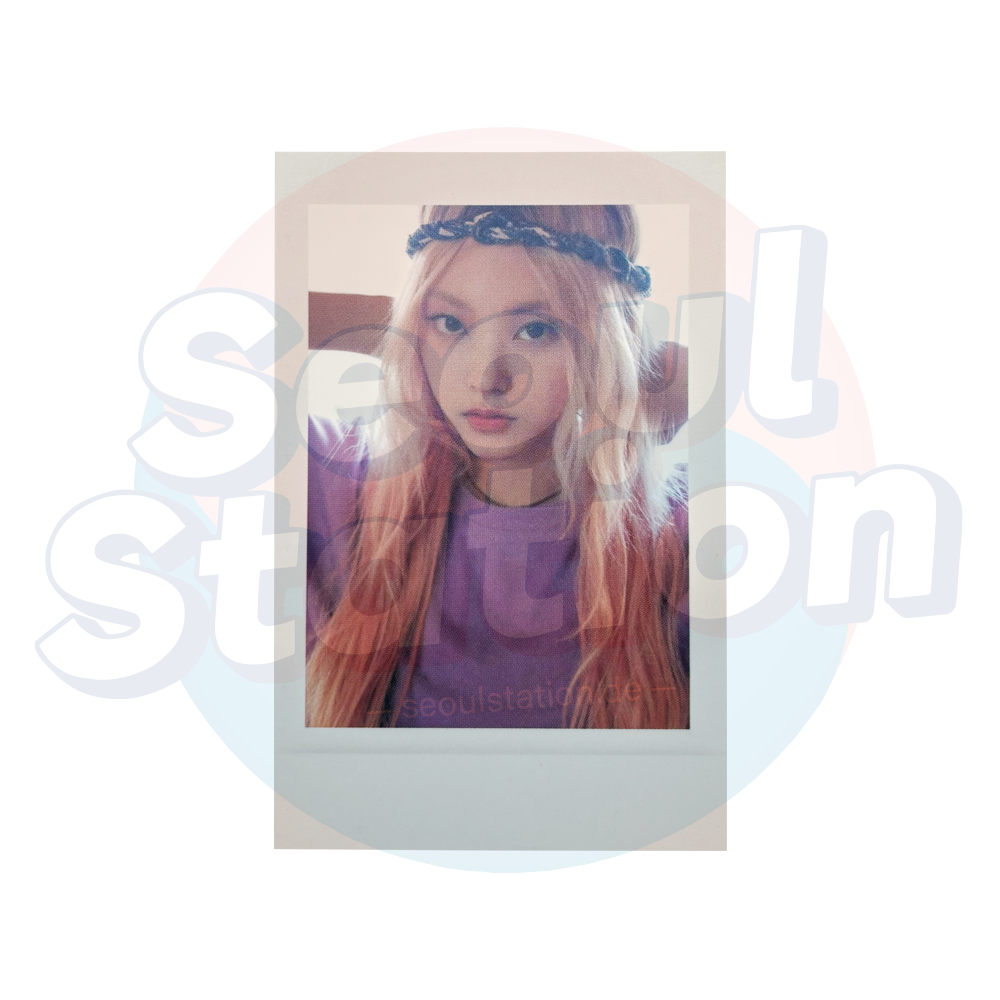 NewJeans - SUPERNATURAL - Apple Music Polaroid Photo Card Haerin