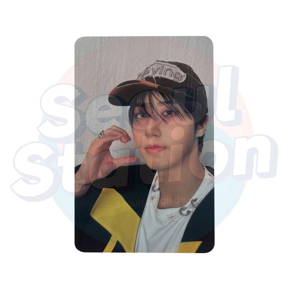 STRAY KIDS - KARMA - ACCORDION Album Ver. - Photocard (Ring Ver.) Han