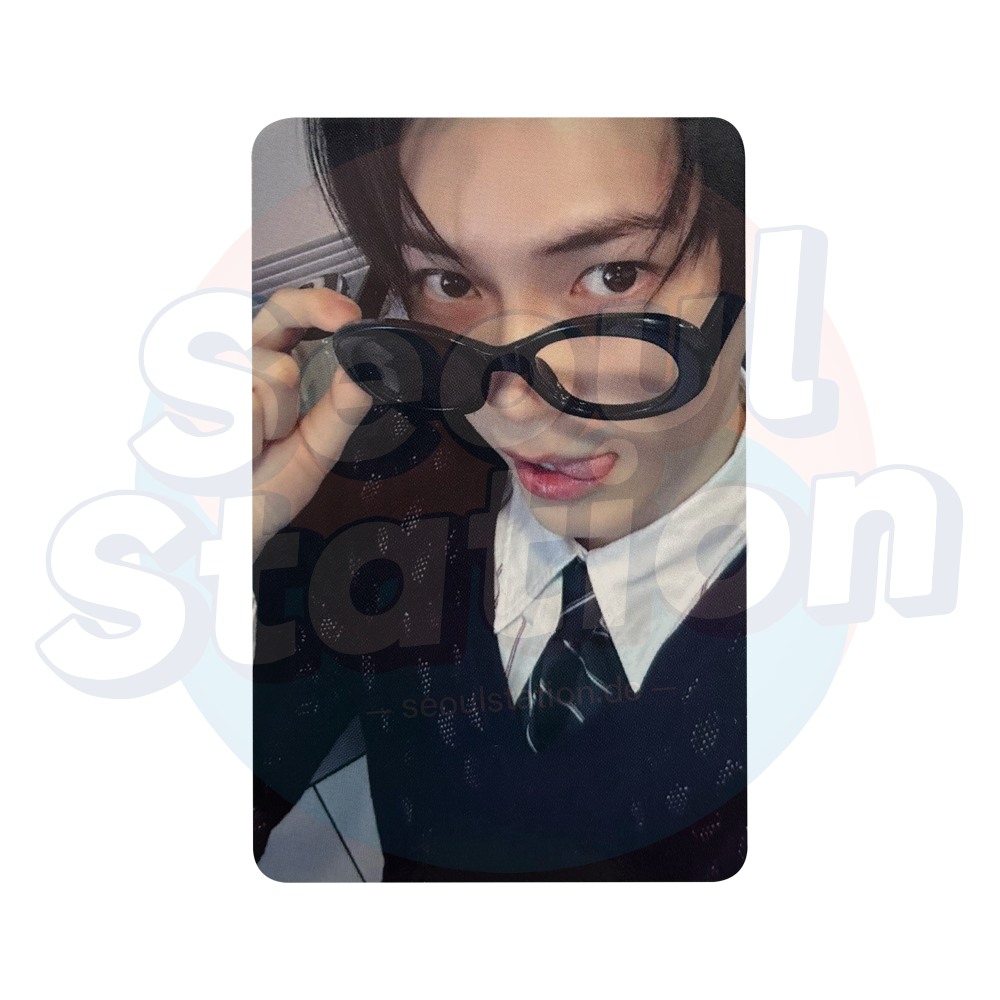 ZEROBASEONE - 6th Mini Album 'ASCEND' - APPLE MUSIC Photocard (Black Back) Hanbin
