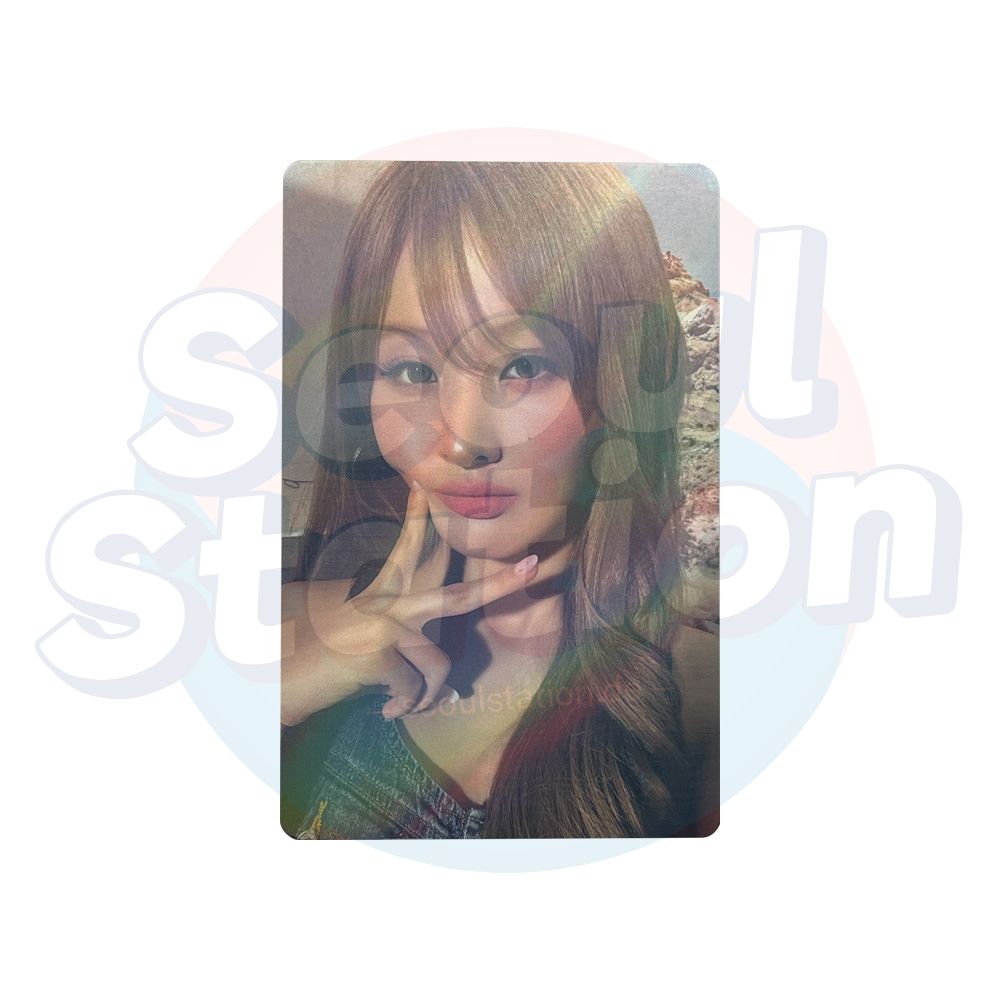 KISS OF LIFE - 1st World Tour 'Kiss Road In Seoul' - Holo Photo Card