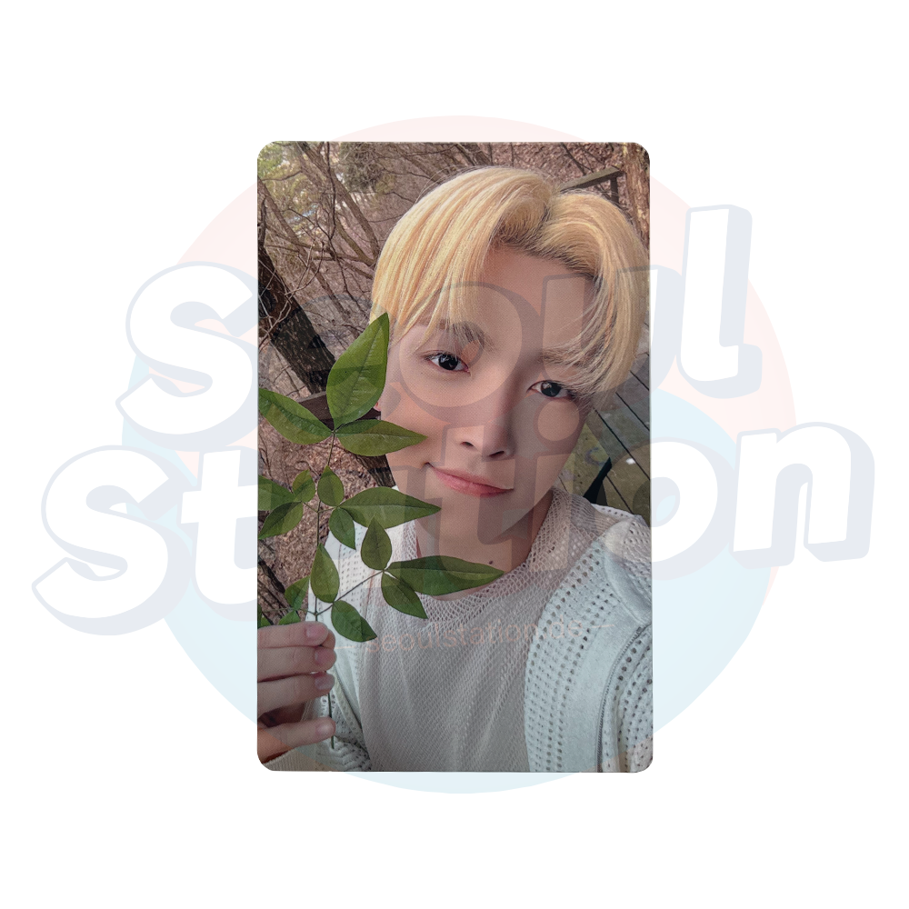 ATEEZ - 4th Photobook 'SUMMER PHOTOBOOK' - KQ Photocard