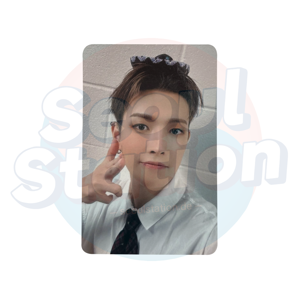 ATEEZ - GOLDEN HOUR Part.1 - Work To Live Ver. - Apple Music Photo Card Hongjoong