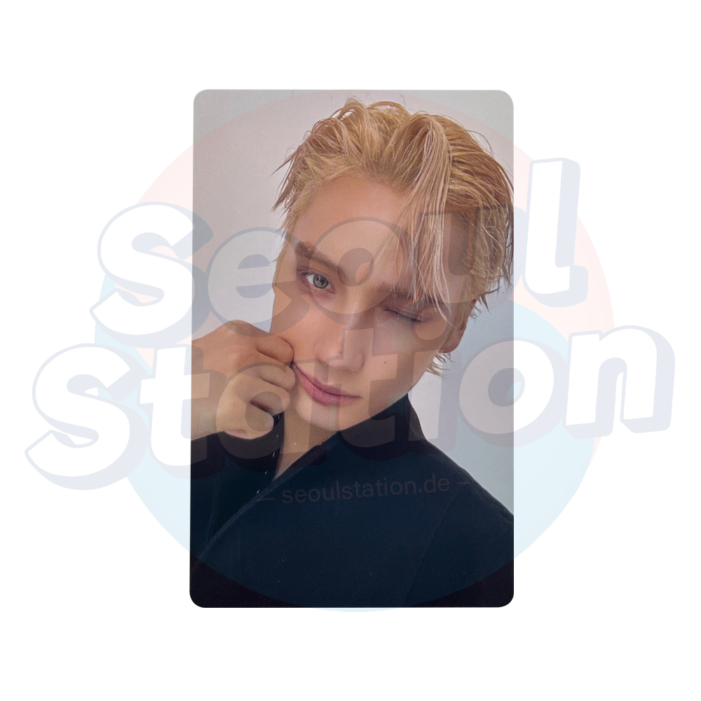 TXT - 7TH YEAR: A MOMENT OF STILLNESS WITH YOU IN THE THORNS - WEVERSE POB Photocard - Hueningkai