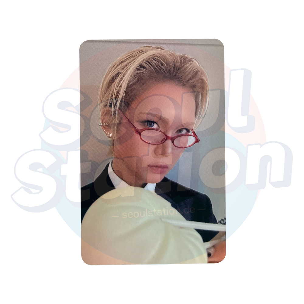 XLOV - 2nd Mini Album 'I, GOD' - APPLE MUSIC POB Photocard - RED GLASSES Ver.