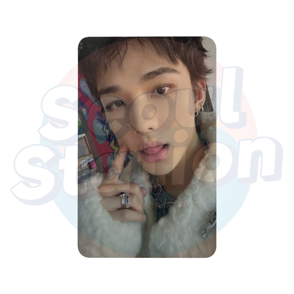 STRAY KIDS - 2026 Season's Greetings 'STARLIGHT SUPPER CLUB' - JYP Photocard Hyunjin