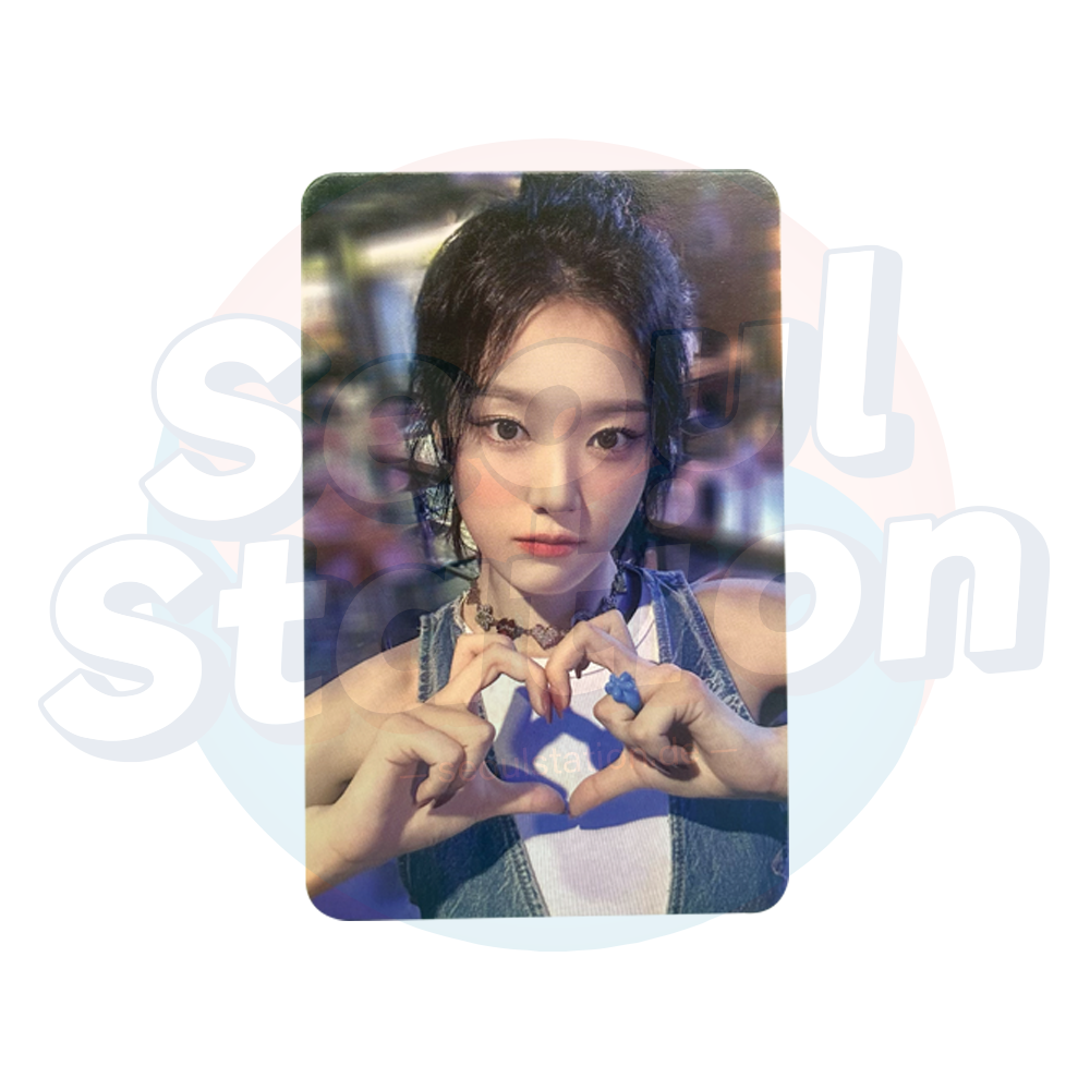 LOOSSEMBLE - 1st Mini Album: Loossemble - Soundwave Photo Card Hyunjin