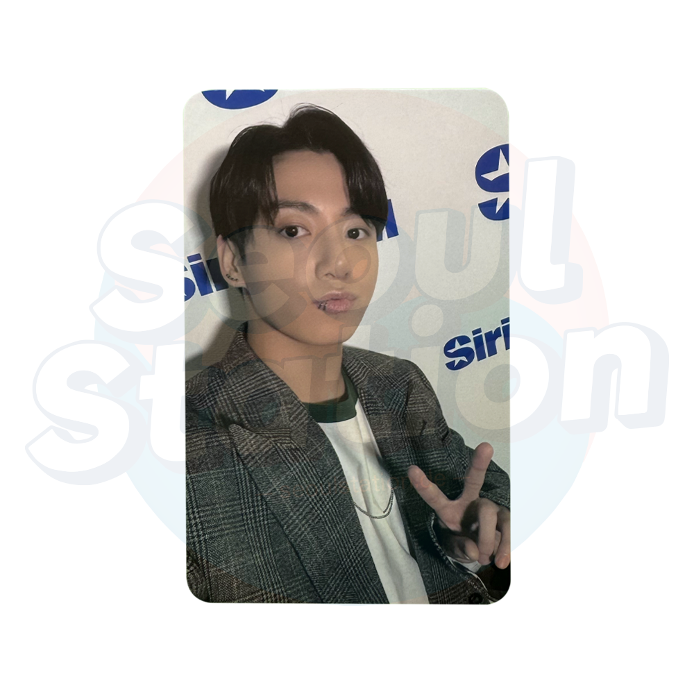 JUNG KOOK - GOLDEN - Soundwave 2nd Round Lucky Draw Photo Card logo background