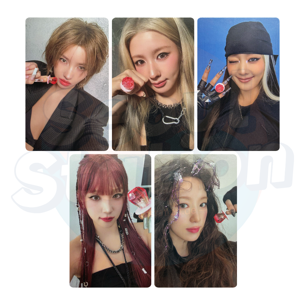I-DLE - 9th Mini Album 'WE MADE' - WEVERSE Photocard - SET B (White Back) seoulstation.de 