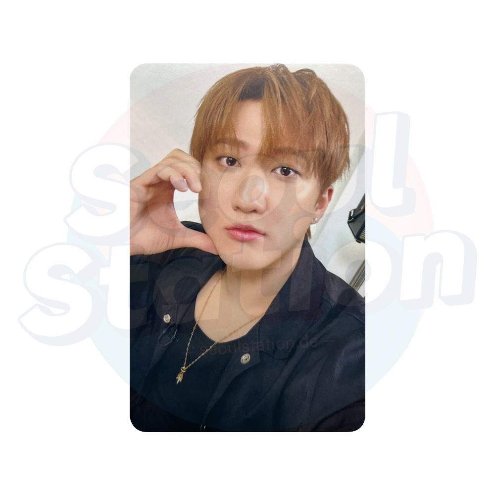 STRAY KIDS - SKZ IT TAPE 'DO IT' Pop-Up Store - SOUNDWAVE 2nd