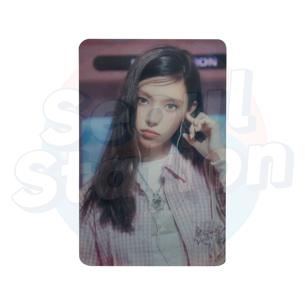 ILLIT - 2nd Mini Album: 'I'LL LIKE YOU' - GLITT Ver. - Apple Music Transparent Photo Card yunah