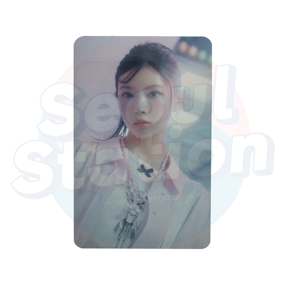 ILLIT - 2nd Mini Album: 'I'LL LIKE YOU' - GLITT Ver. - Apple Music Transparent Photo Card moka