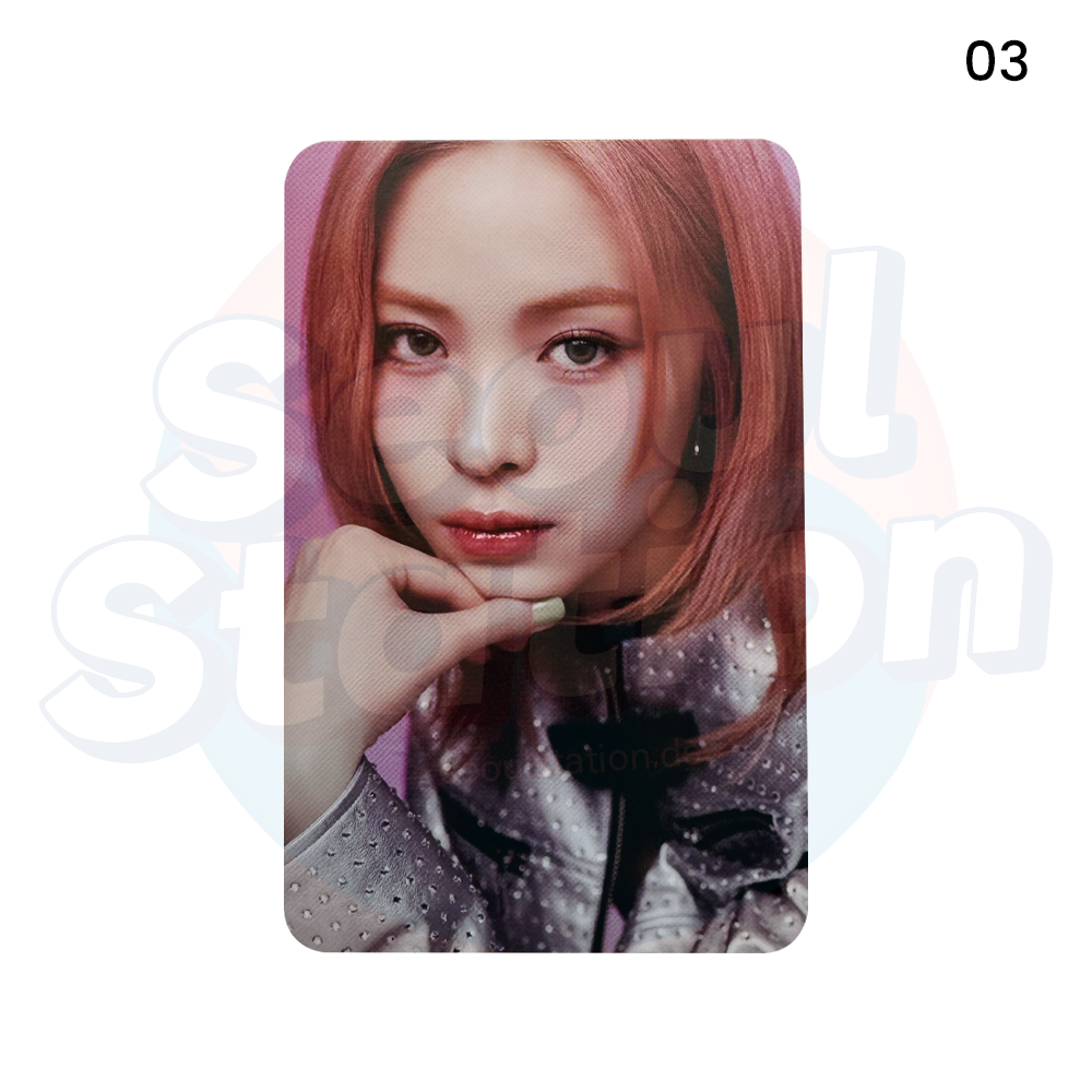 ITZY - 2nd World Tour 'BORN TO BE' - Trading Photo Card (RYUJIN Ver.) 03