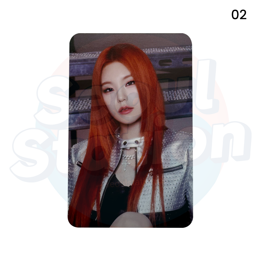 ITZY - 2nd World Tour 'BORN TO BE' - Trading Photo Card (YEJI Ver.) 02