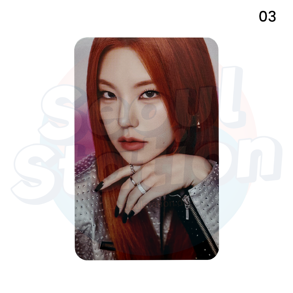 ITZY - 2nd World Tour 'BORN TO BE' - Trading Photo Card (YEJI Ver.) 03