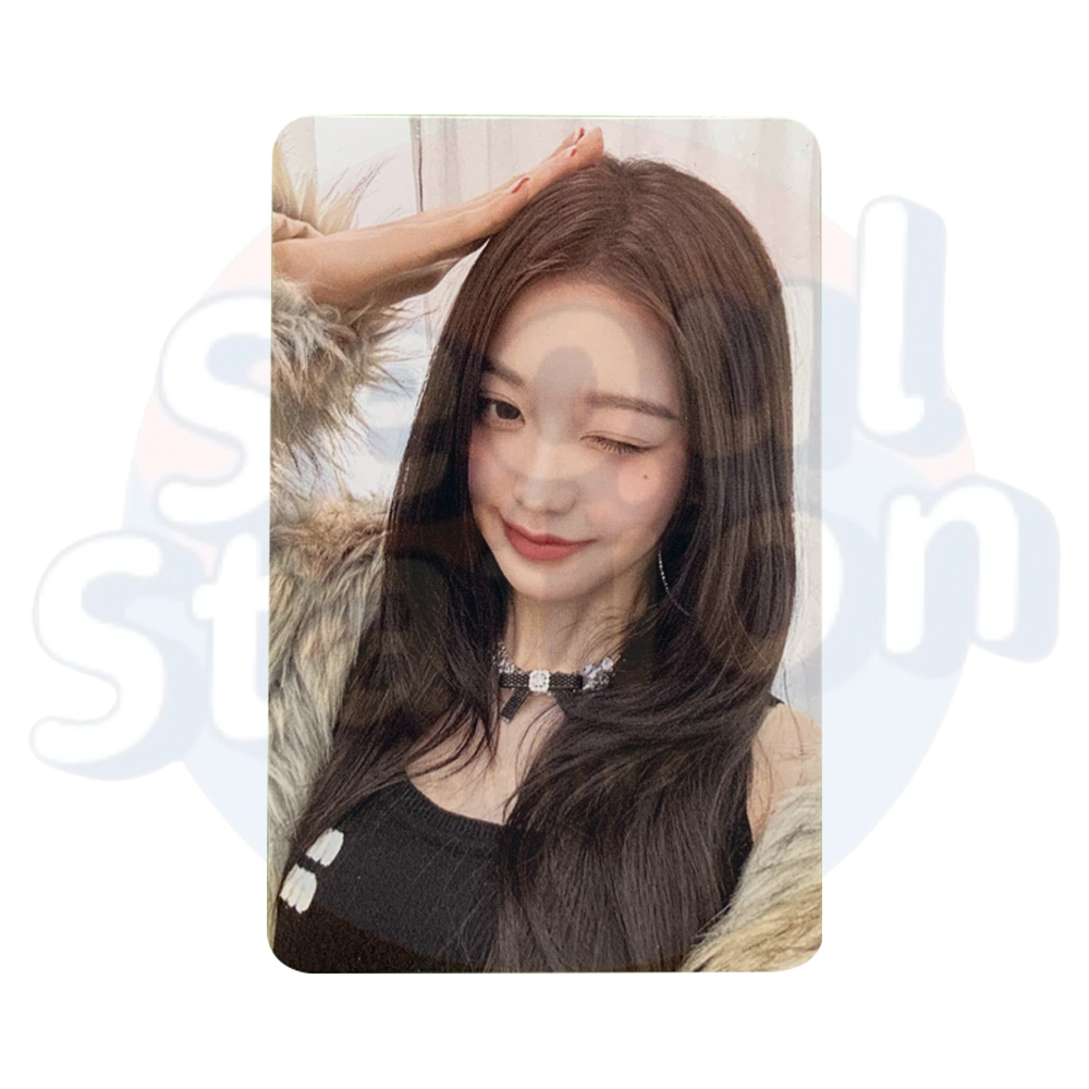 IVE - The First Album I'VE IVE - Starship Squre Photo Card wonyoung hand on head