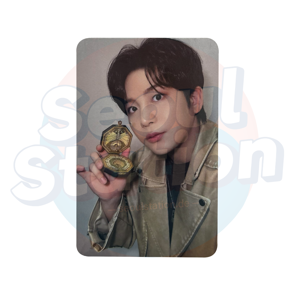 ATEEZ - ANITEEZ IN TREASURE - OFFICIAL MD Photocard - Compass Ver. Jongho
