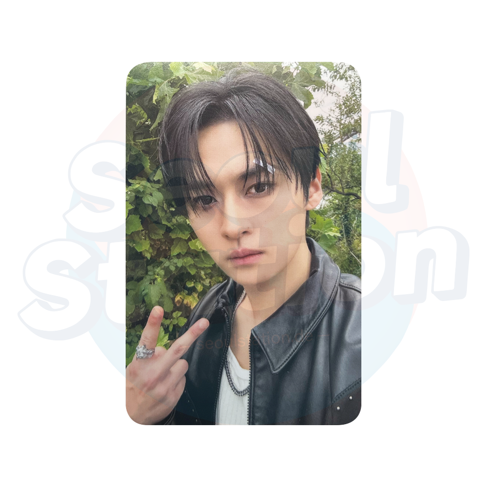 STRAY KIDS - 'KARMA' - Pop-Up Store MD Benefit Photocard le know