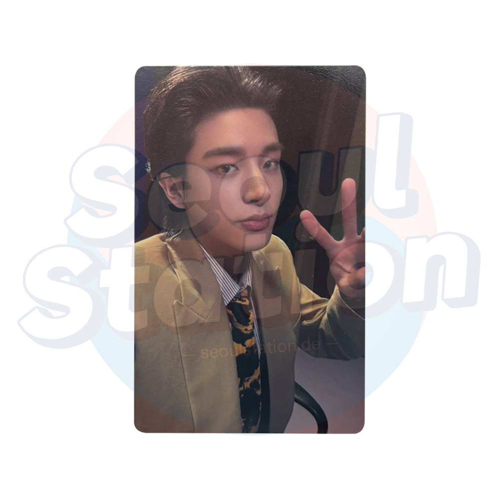 ENHYPEN - 6th Mini Album 'DESIRE: UNLEASH' - PHOTOBOOK Set - WEVERSE Lucky Draw Photocard Jake