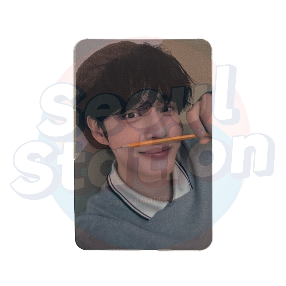 ZEROBASEONE - 2026 Season's Greetings '(0_1) WORLD' - YES24 Photocard Jiwoong