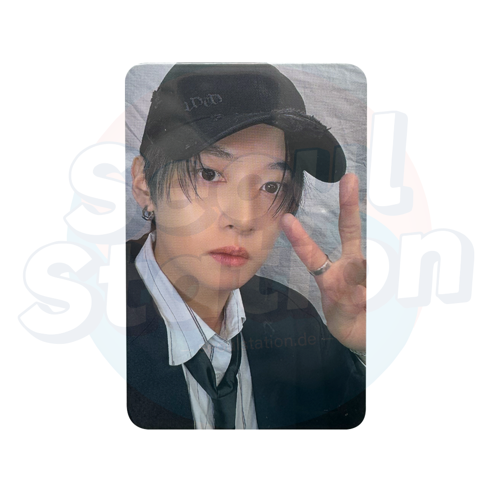 STRAY KIDS - 'KARMA' - YES24 POB Photocard lee know