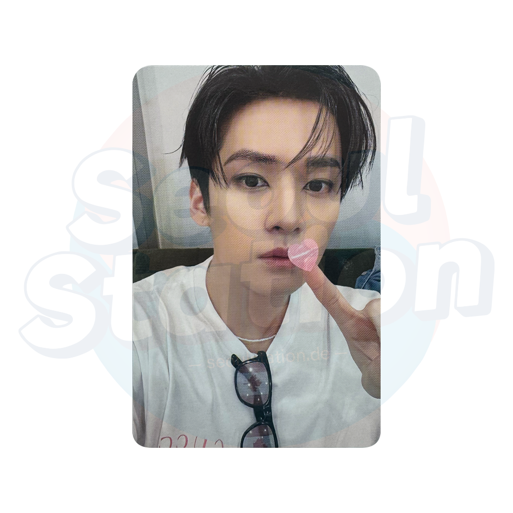 STRAY KIDS - 'KARMA' - SOUNDWAVE POB Photocard  lee know