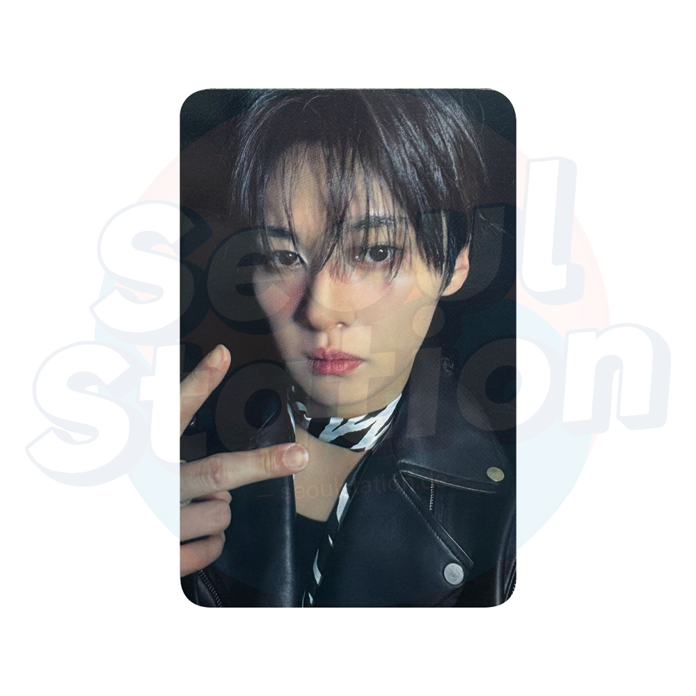 STRAY KIDS - 'KARMA' - ALADIN POB Photocard  lee know