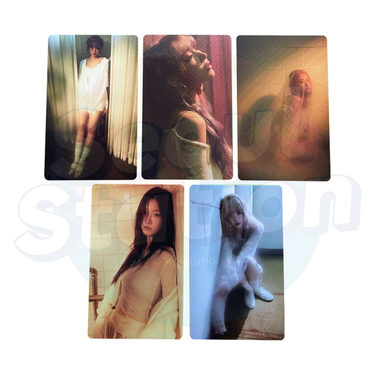 LE SSERAFIM - 3rd Mini Album: EASY - WEVERSE Ver. - WEVERSE Photo Card