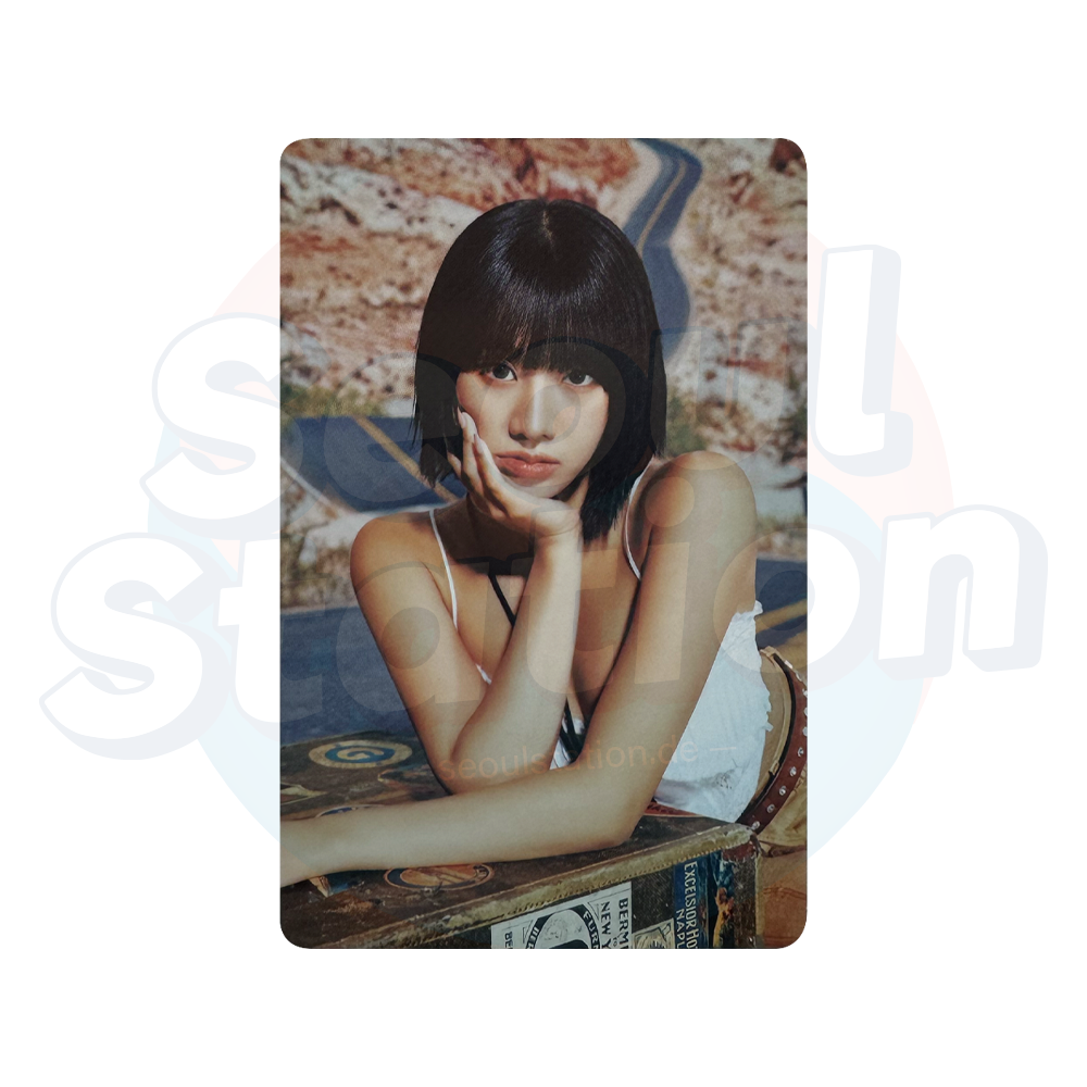 KISS OF LIFE - 1st World Tour: 'KISS ROAD' in Seoul - Trading Photo Card - NATTY Ver. outside