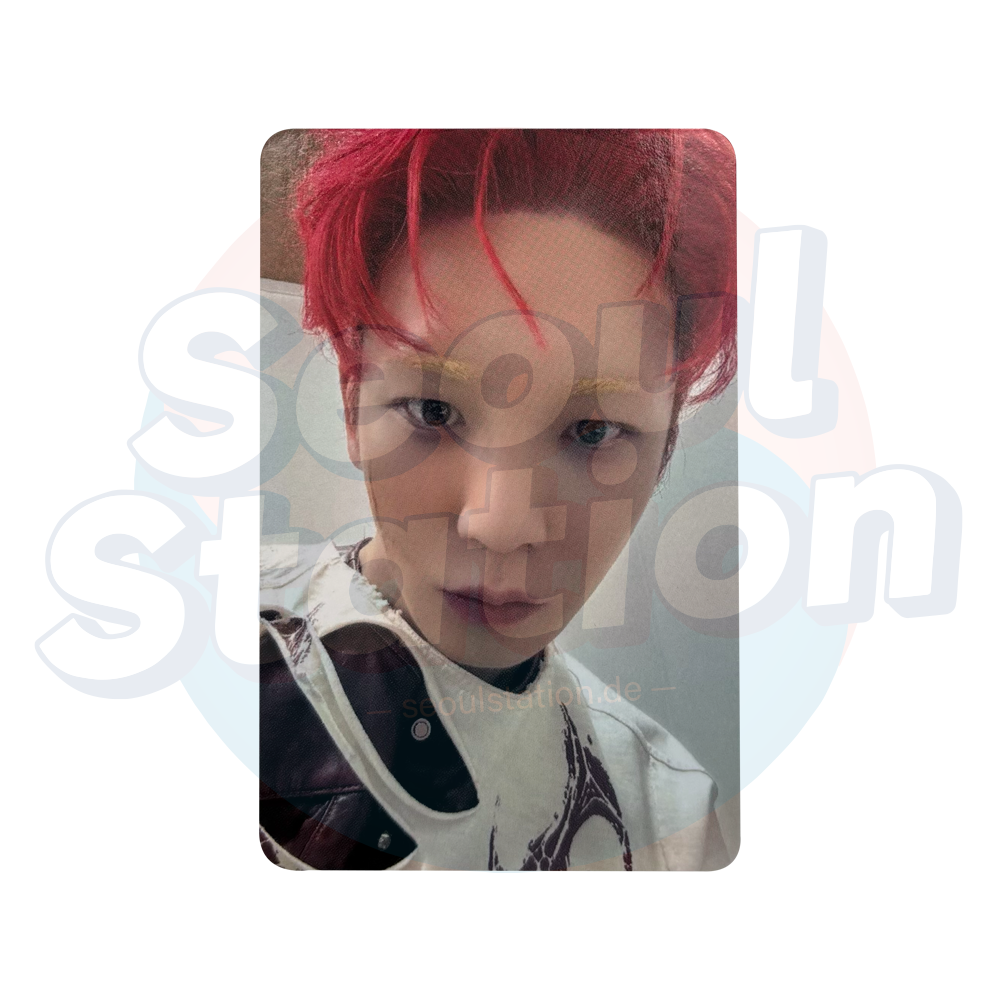 KEY - 3rd Album 'HUNTER' - APPLE MUSIC Photocard Red