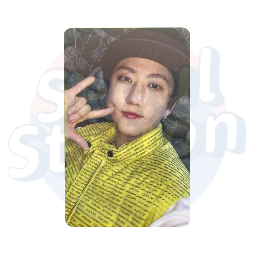 Stray Kids - The 3rd Album '5-STAR' - Soundwave Lucky Draw PVC Event Photo Card (black back) changbin