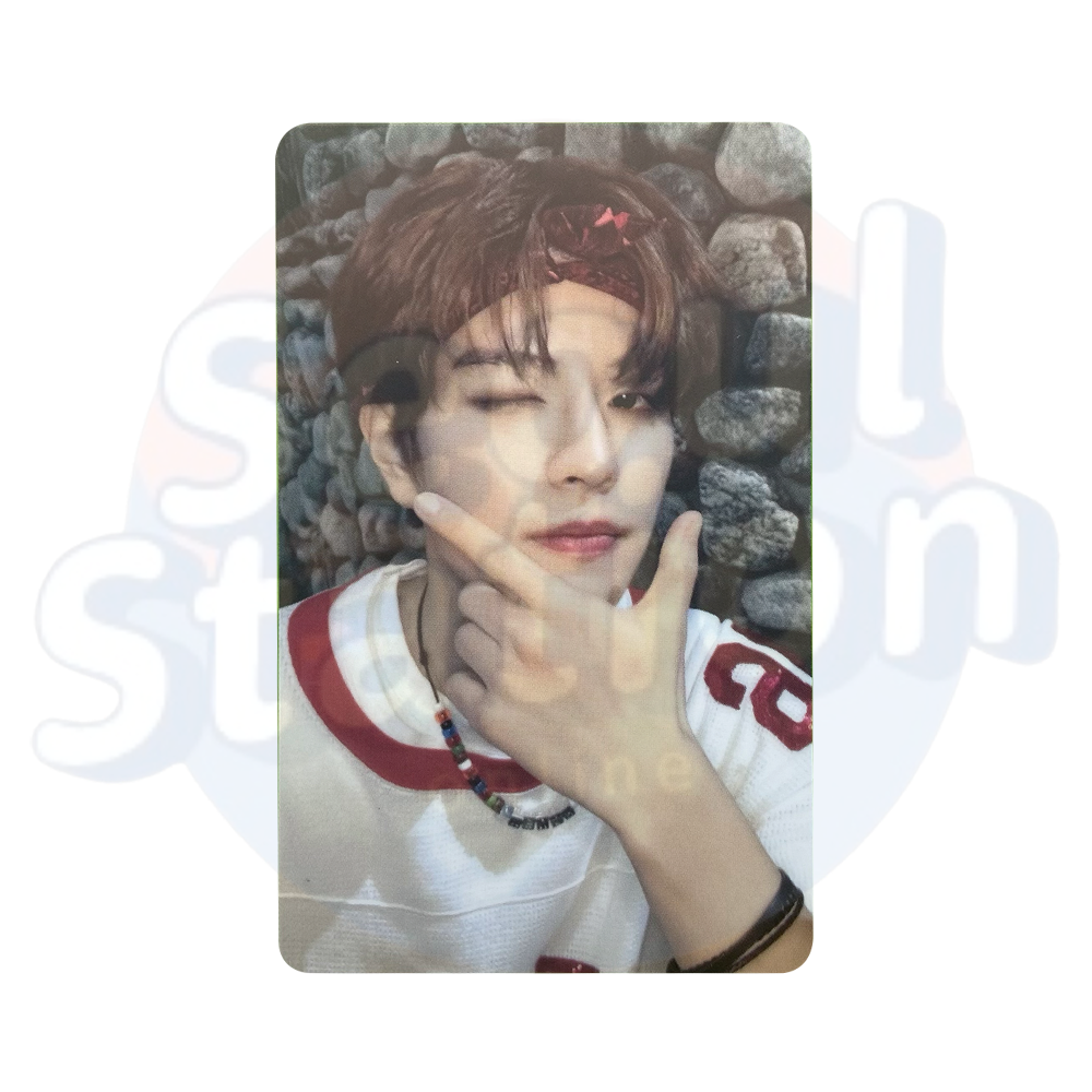 Stray Kids - The 3rd Album '5-STAR' - Soundwave Lucky Draw PVC Event Photo Card (black back) seungmin