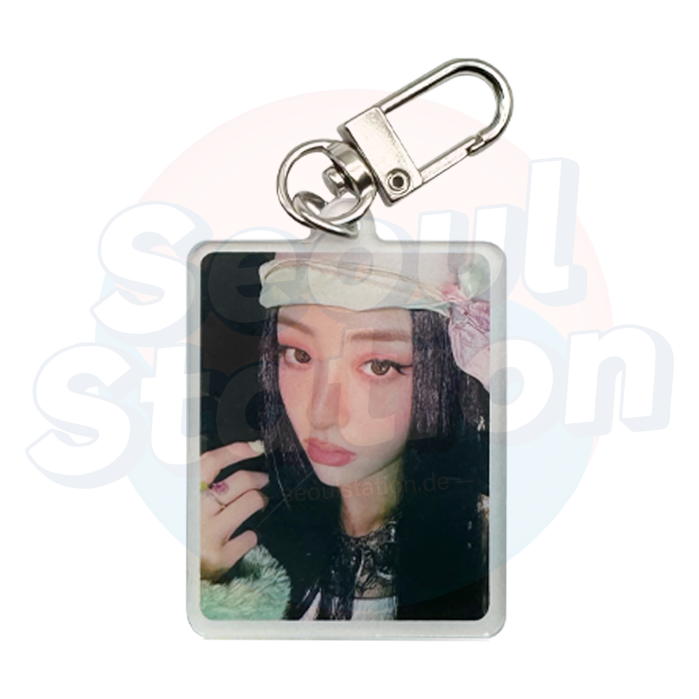 LE SSERAFIM - 3rd Mini Album: EASY - WEVERSE Keyring yunjin