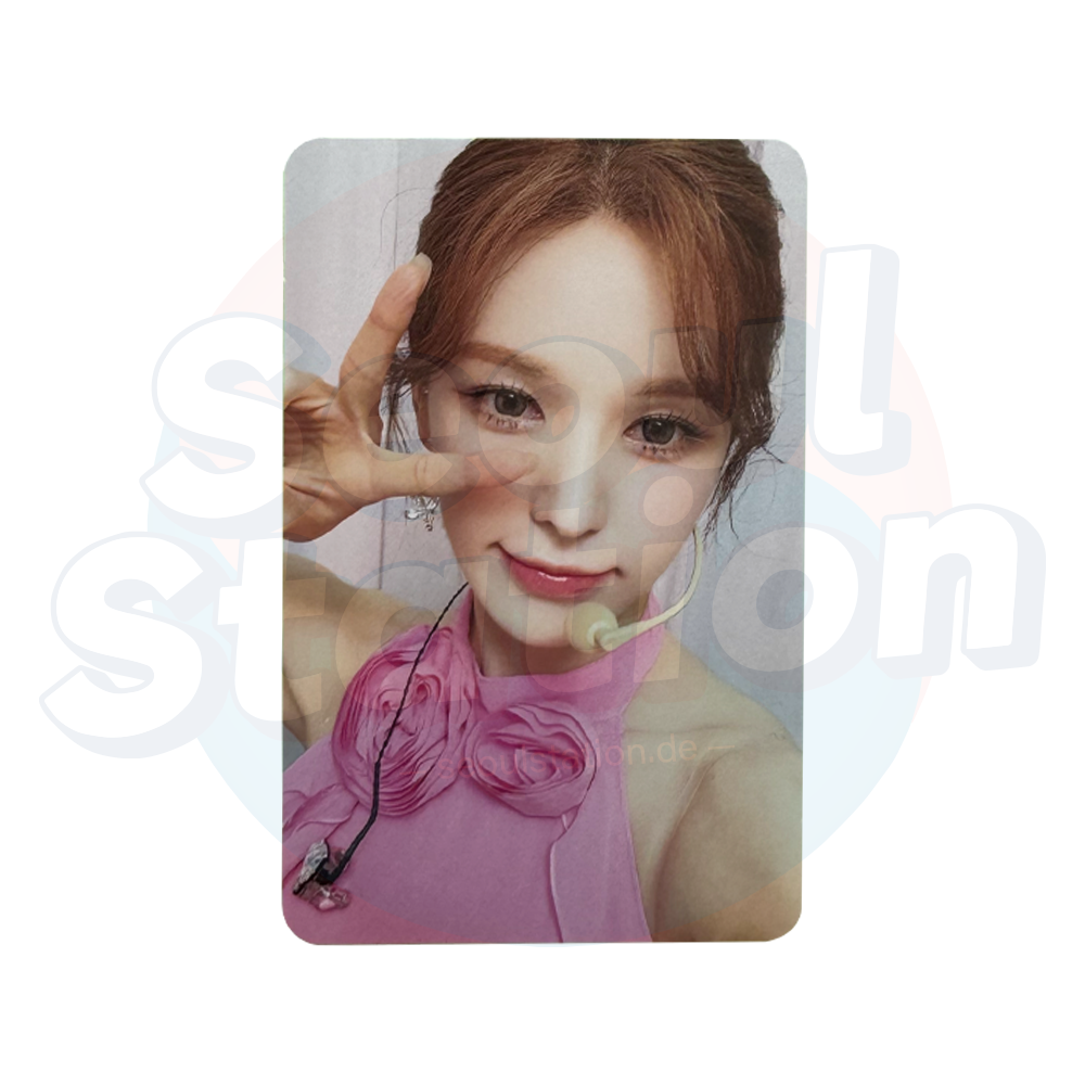 RED VELVET - Chill Kill - Official Trading Photo Card - SET A Wendy (peace sign)