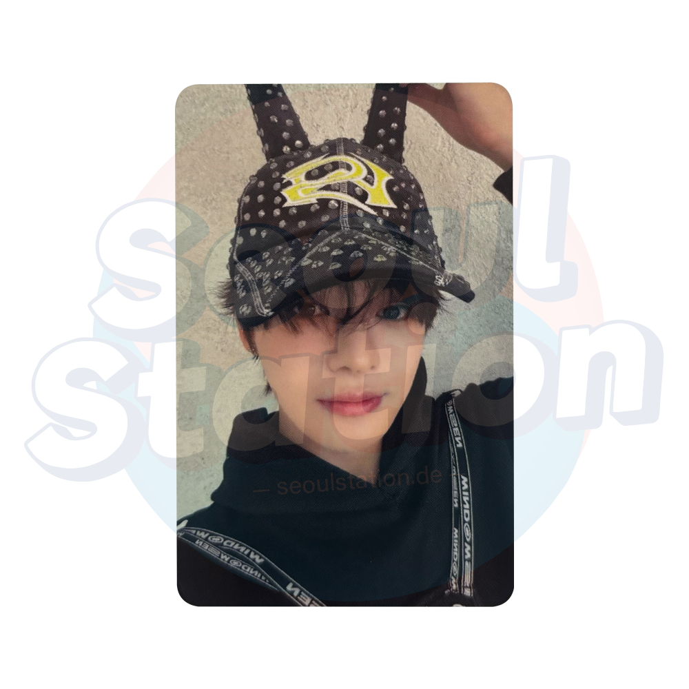 ALPHA DRIVE ONE (ALD1) - 1st Mini Album 'EUPHORIA' - APPLE MUSIC Photocard (Star Road Ver.) Leo