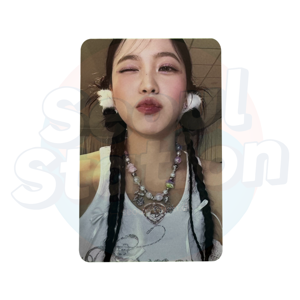 RED VELVET - Chill Kill - Official Trading Photo Card - SET B yeri frontal