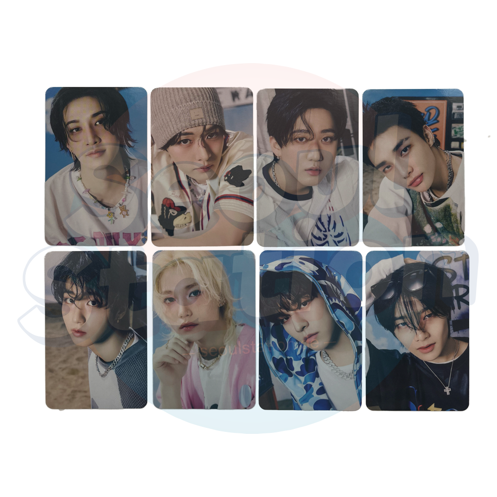 STRAY KIDS - World Tour 'DOMINATE: CELEBRATE' - Official MD Photocard (PC Holder Ver.)