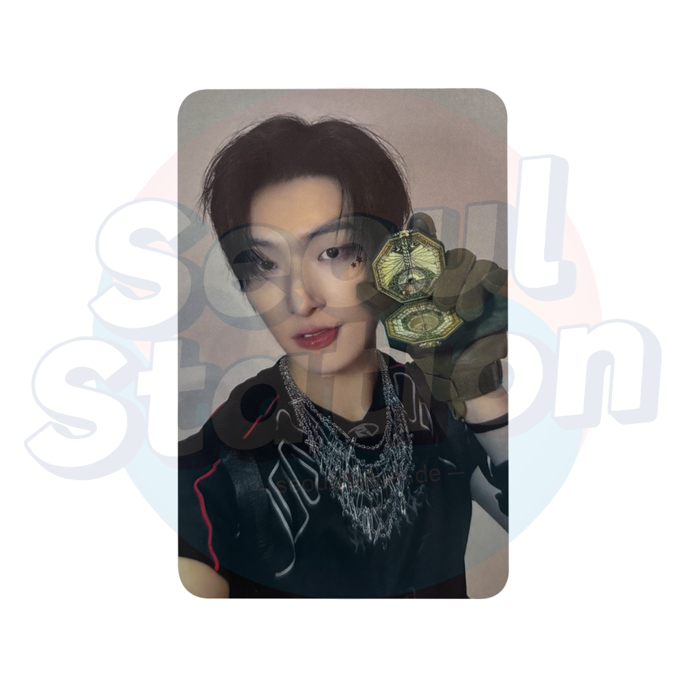 ATEEZ - ANITEEZ IN TREASURE - OFFICIAL MD Photocard - Compass Ver. Mingi