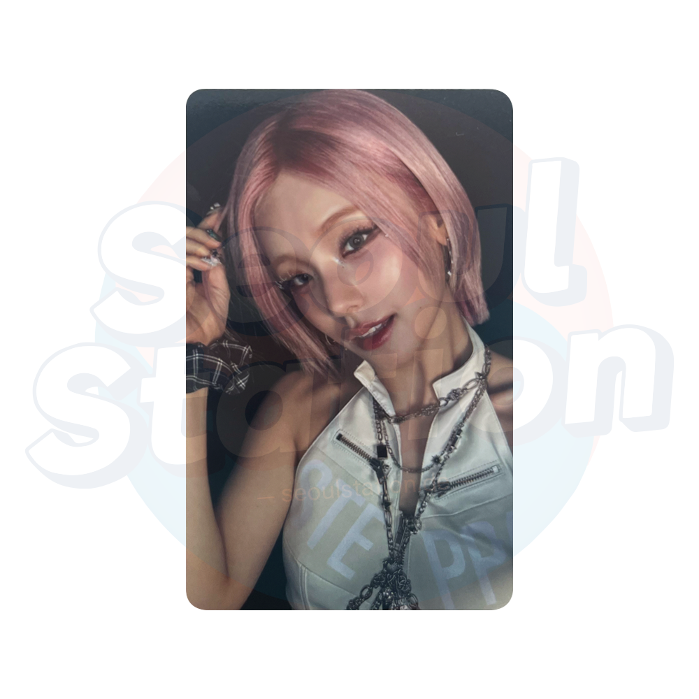 ITZY - 12th Mini Album 'MOTTO' - FANS SHOP POB Photocard yeji