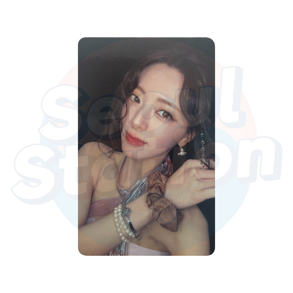 ITZY - 12th Mini Album 'MOTTO' - FANS SHOP POB Photocard yuna