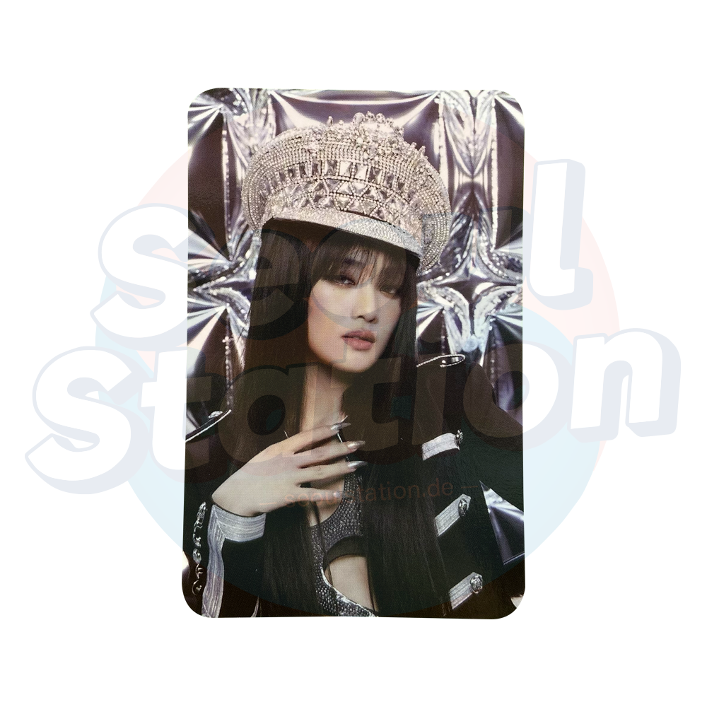 (G)I-DLE - 2nd Full Album '2' - SUPER LADY Photo Cards (Black Ver.) Minnie
