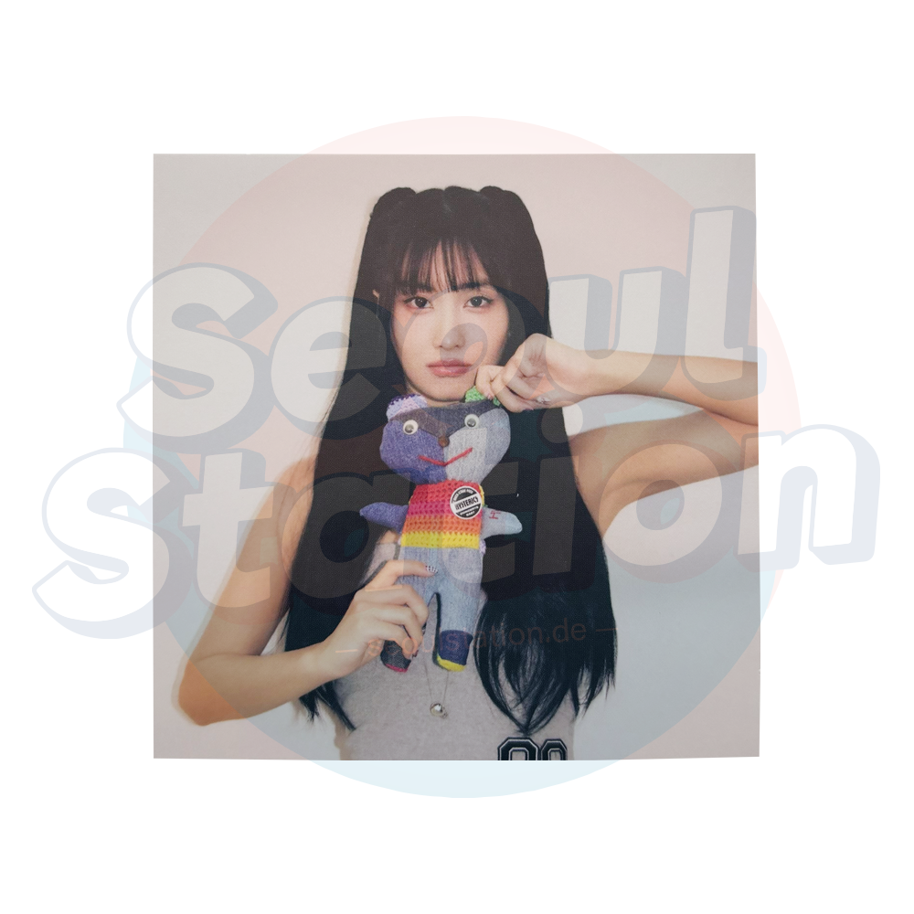 TWICE - 14th Mini Album 'Strategy' - Digipack Postcard Momo