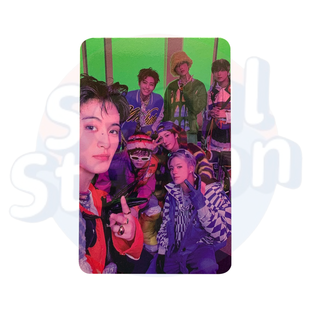 NCT DREAM - ISTJ - Apple Music Photo Card group green background