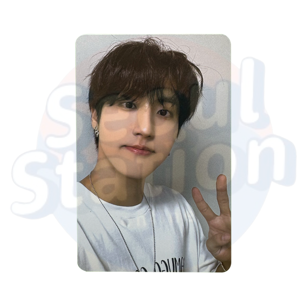 Stray Kids - 樂-STAR - ROCK STAR - Soundwave Pop-Up 1st Giveaway Photo Card (PINK&BLACK) han