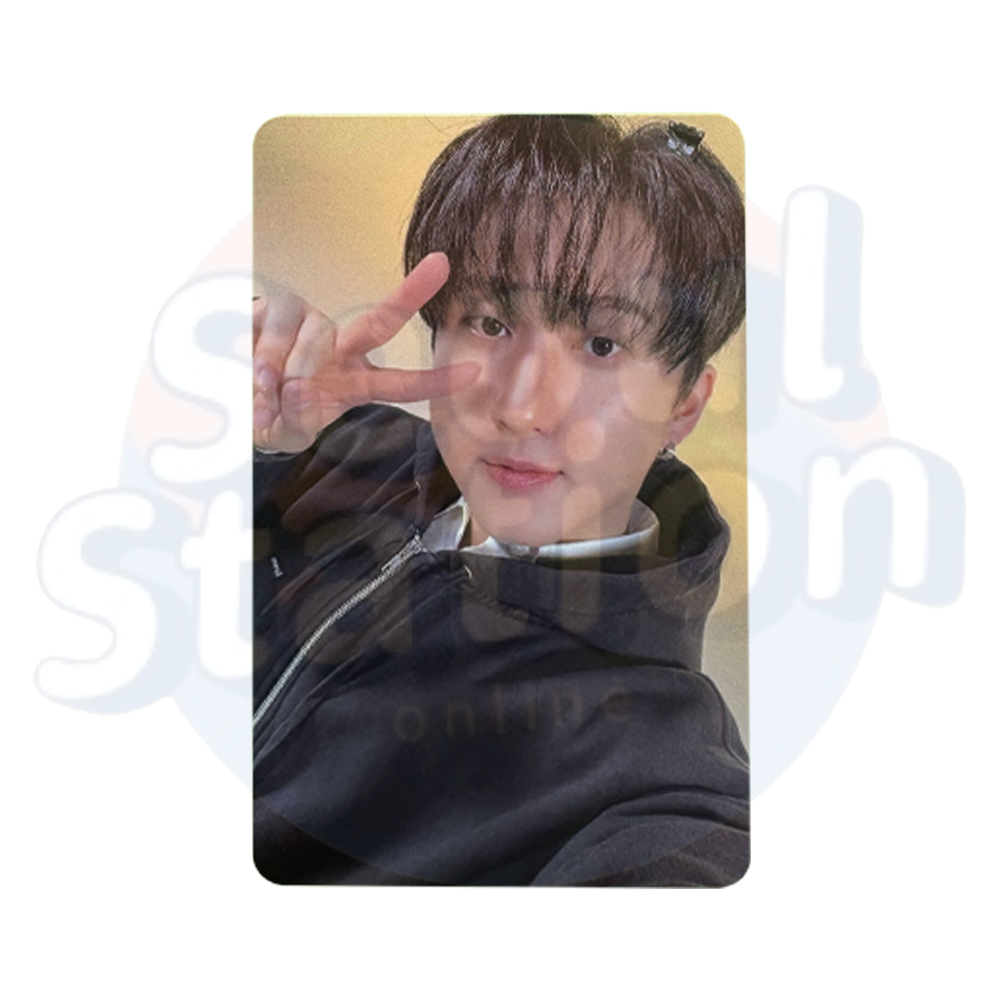 Stray Kids - 樂-STAR - ROCK STAR - Soundwave Pop-Up 2nd Giveaway Photo Card (PINK) changbin