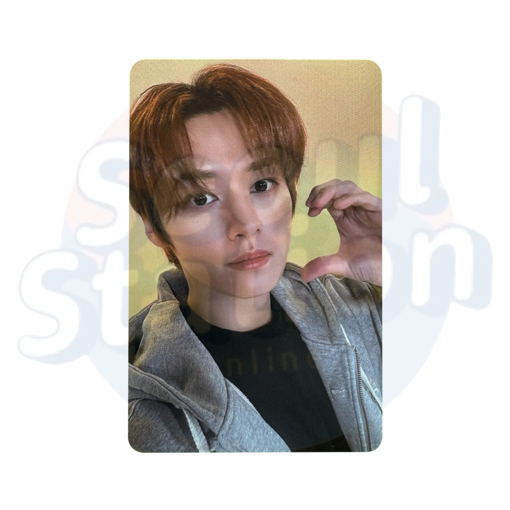 Stray Kids - 樂-STAR - ROCK STAR - Soundwave Pop-Up 2nd Giveaway Photo Card (WHITE) lee know