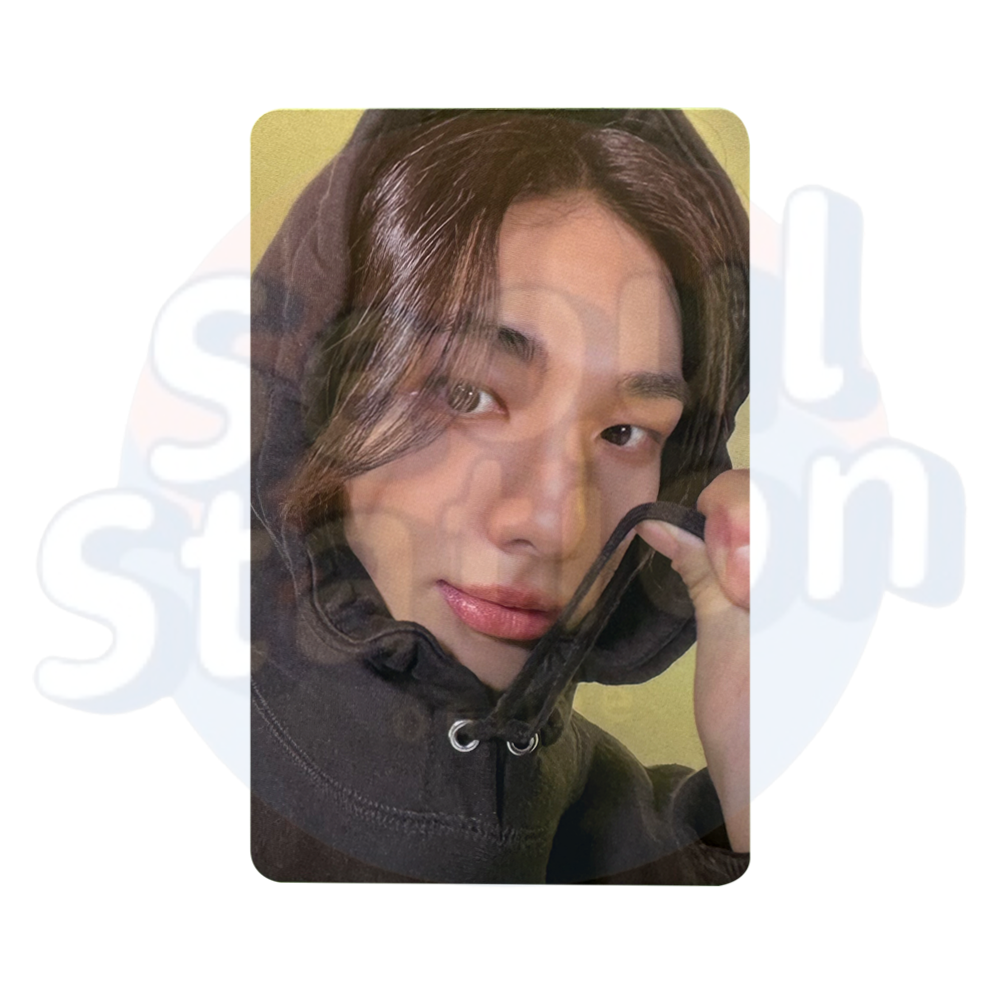 Stray Kids - 樂-STAR - ROCK STAR - Soundwave Pop-Up 2nd Giveaway Photo Card (WHITE) hyunjin
